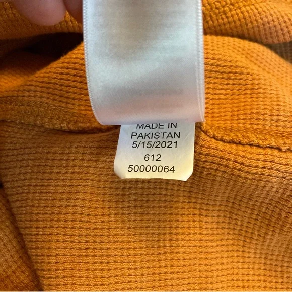Eddie Bauer Mens L Burnt Orange Mustard Waffle knit 1/4 Button Long Sleeve Shirt - Picture 8 of 10